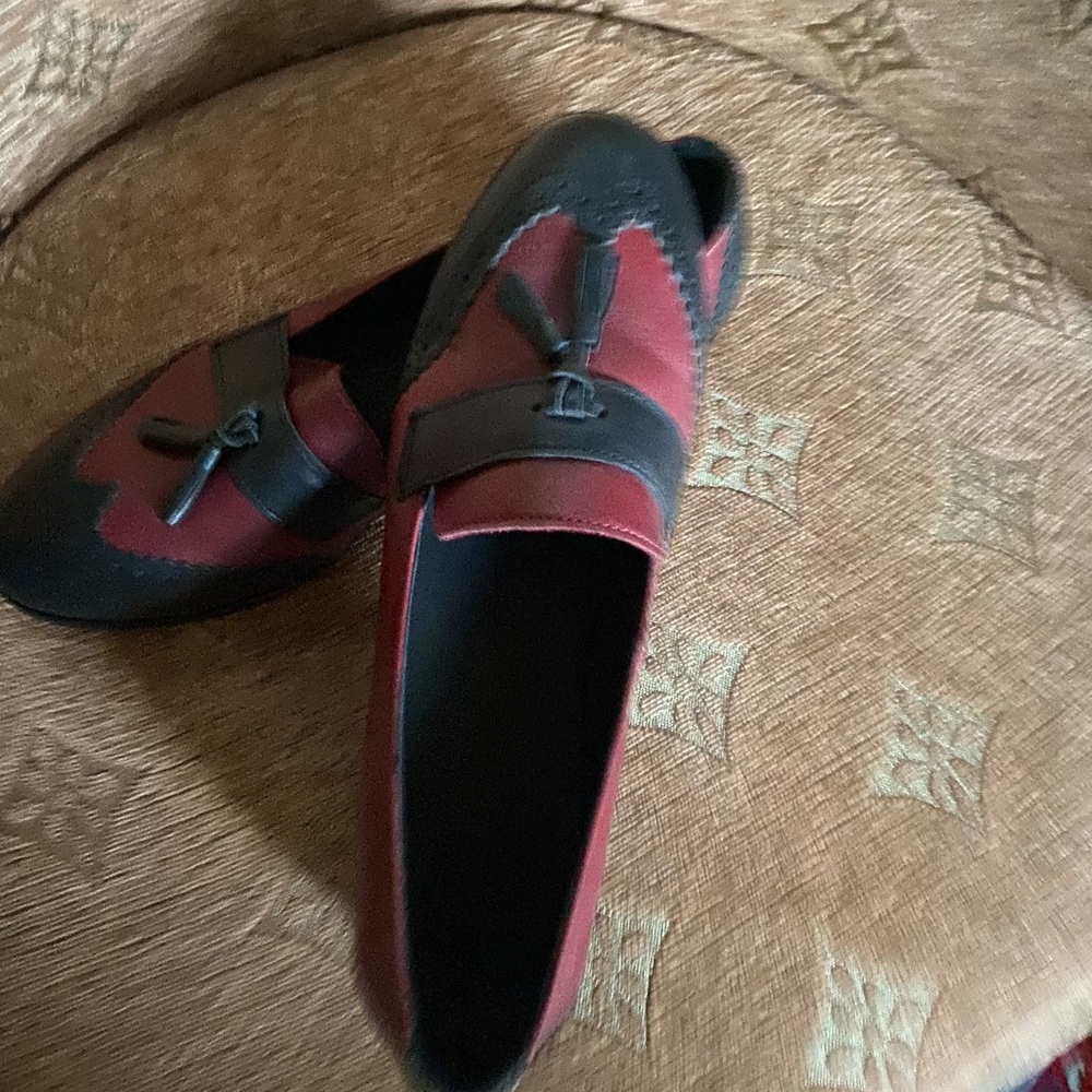 Natural leather shoes ,never used